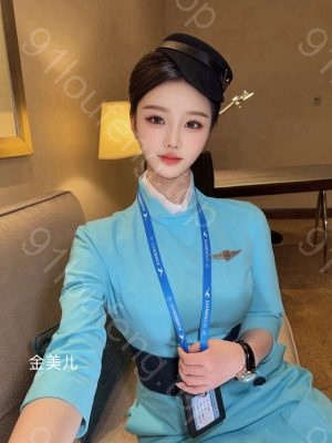 4D大胸御姐骚货老师