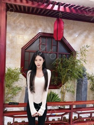 镜前E杯爆乳战神西西