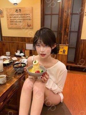 黑丝眼镜少妇