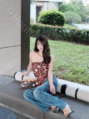 上城瑜伽翘臀婷婷