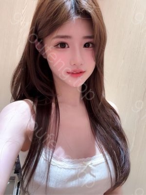 粉嫩蜜桃妹