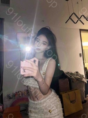 兼职微胖丰满小妮子
