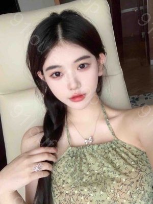 兼职微胖丰满小妮子