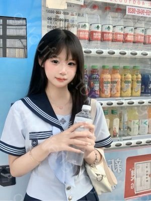 可爱丰满大波妹