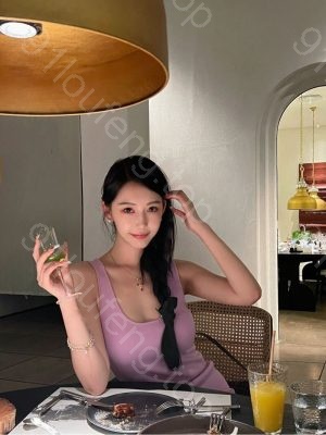 天然嫩乳刚下海的先天骚逼体质