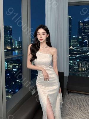 大胸气质姐姐
