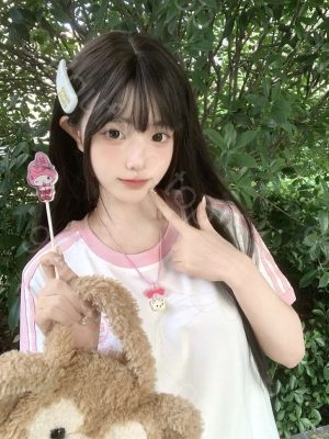 丰乳肥臀小姐姐