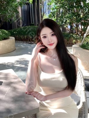 雨花泻火丰满少妇
