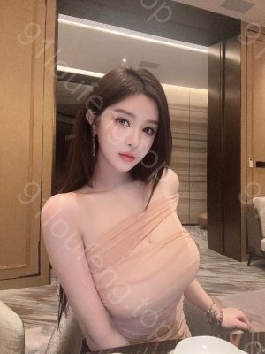 双城门东北小姐姐