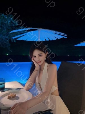 胸大腿长的玩得开骚货